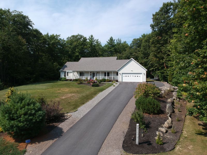 Asphalt Driveway with Decorative Borders